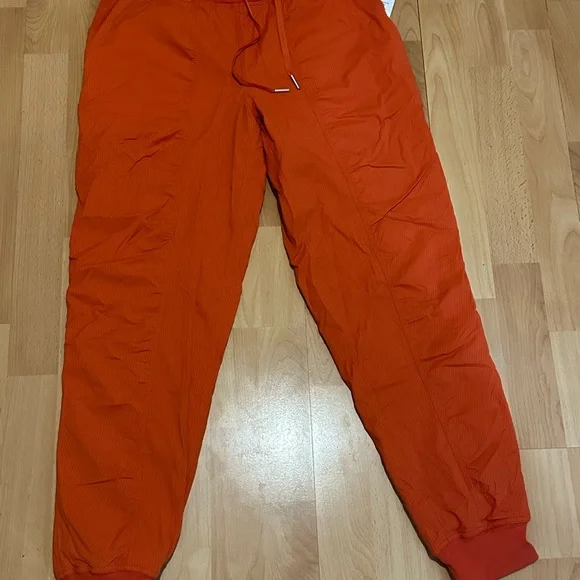 Brand New Lululemon Dance Studio Mid-Rise Jogger - Picture 8 of 8
